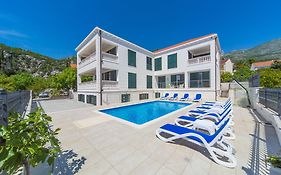 Villa Slano Apartments